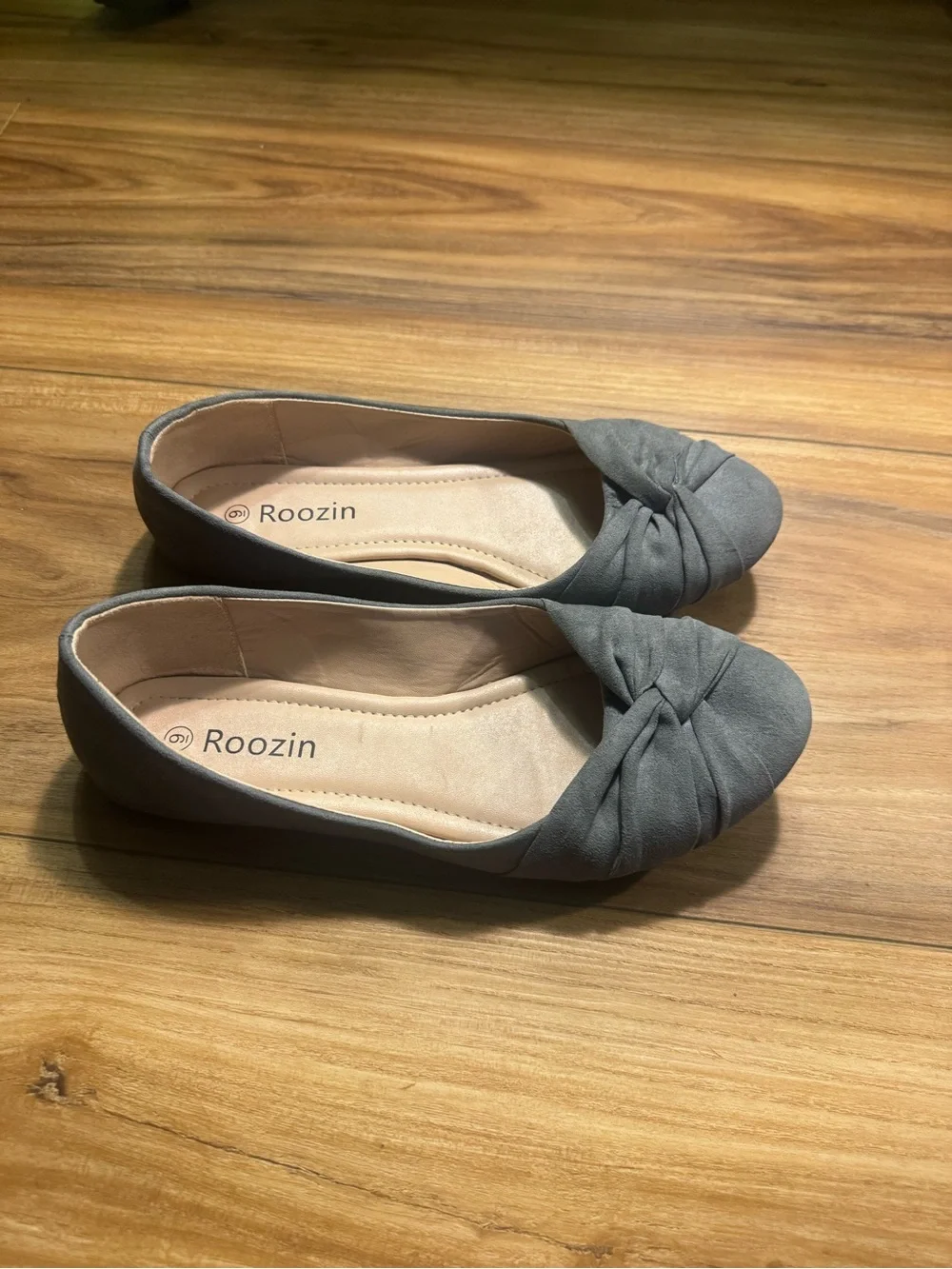 Roozin Brand Gray Knot-Front Ballet Flats Faux Suede